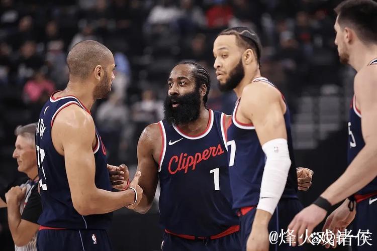 哈登达成新纪录快船胜爵士止连败 活塞击败奇才致对手8连败 哈登达成新纪录快船胜爵士止连败 活塞击败奇才致对手8连败