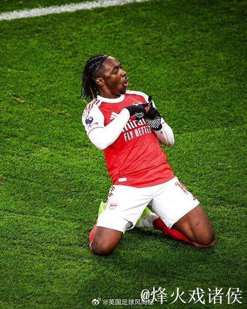 英超-埃泽上演帽子戏法 特罗萨德助攻破门 阿森纳4-1大胜热刺